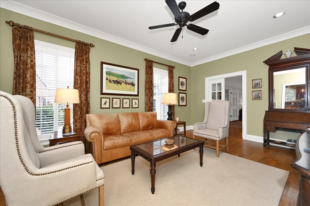 3062 Lower River Road Southeast Decatur, AL 35603 - Photo 25 of 70 a living room with furniture and a window