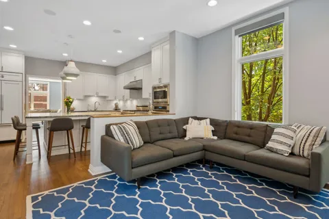 $1,450,000 | 2751 North Greenview Avenue, Unit A, Chicago, IL 60614