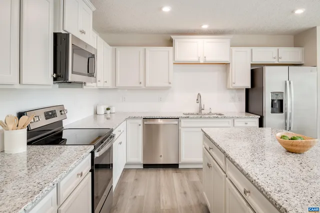 $384,990 | 401 C Lazy Branch Lane, Keswick, VA 22947