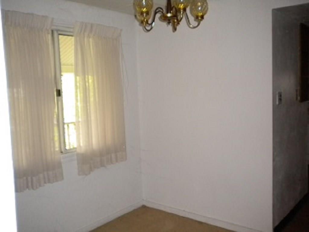 421 1st Street Apollo, PA 15613 - Photo 3 of 10 dining room