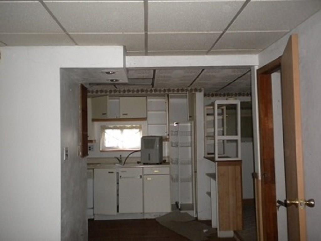 421 1st Street Apollo, PA 15613 - Photo 4 of 10 kitchen