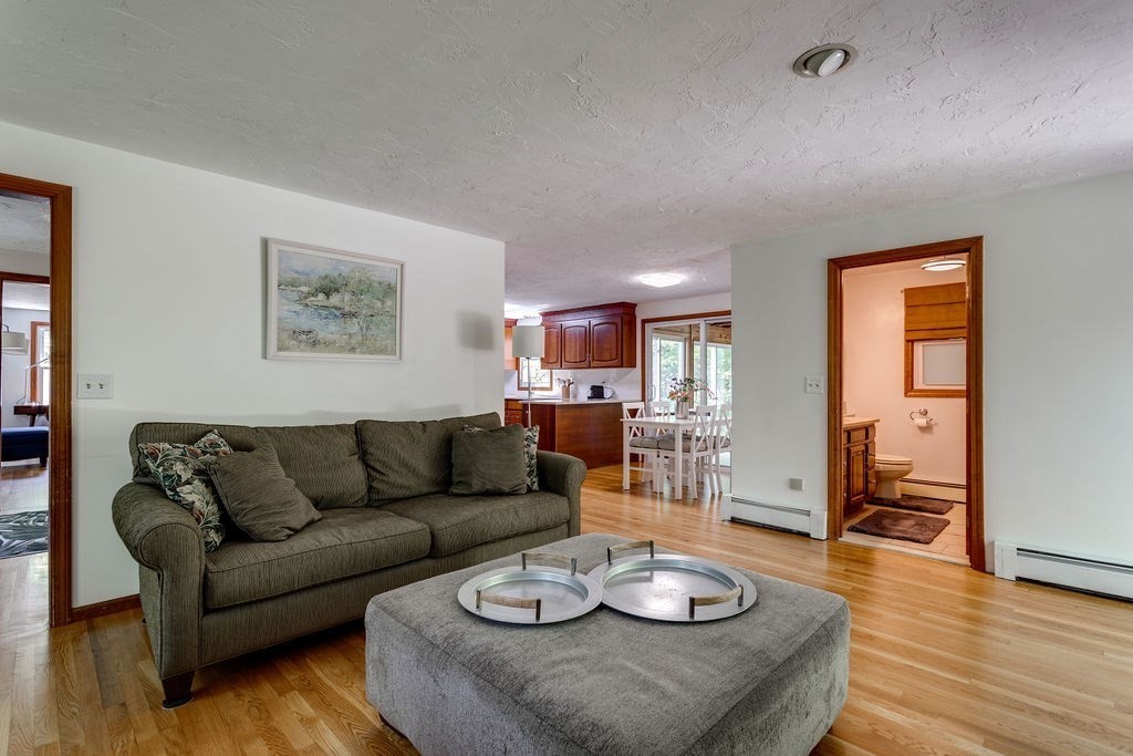286 Westboro Road Upton, MA 01568 - Photo 17 of 41 Gallery Image 17