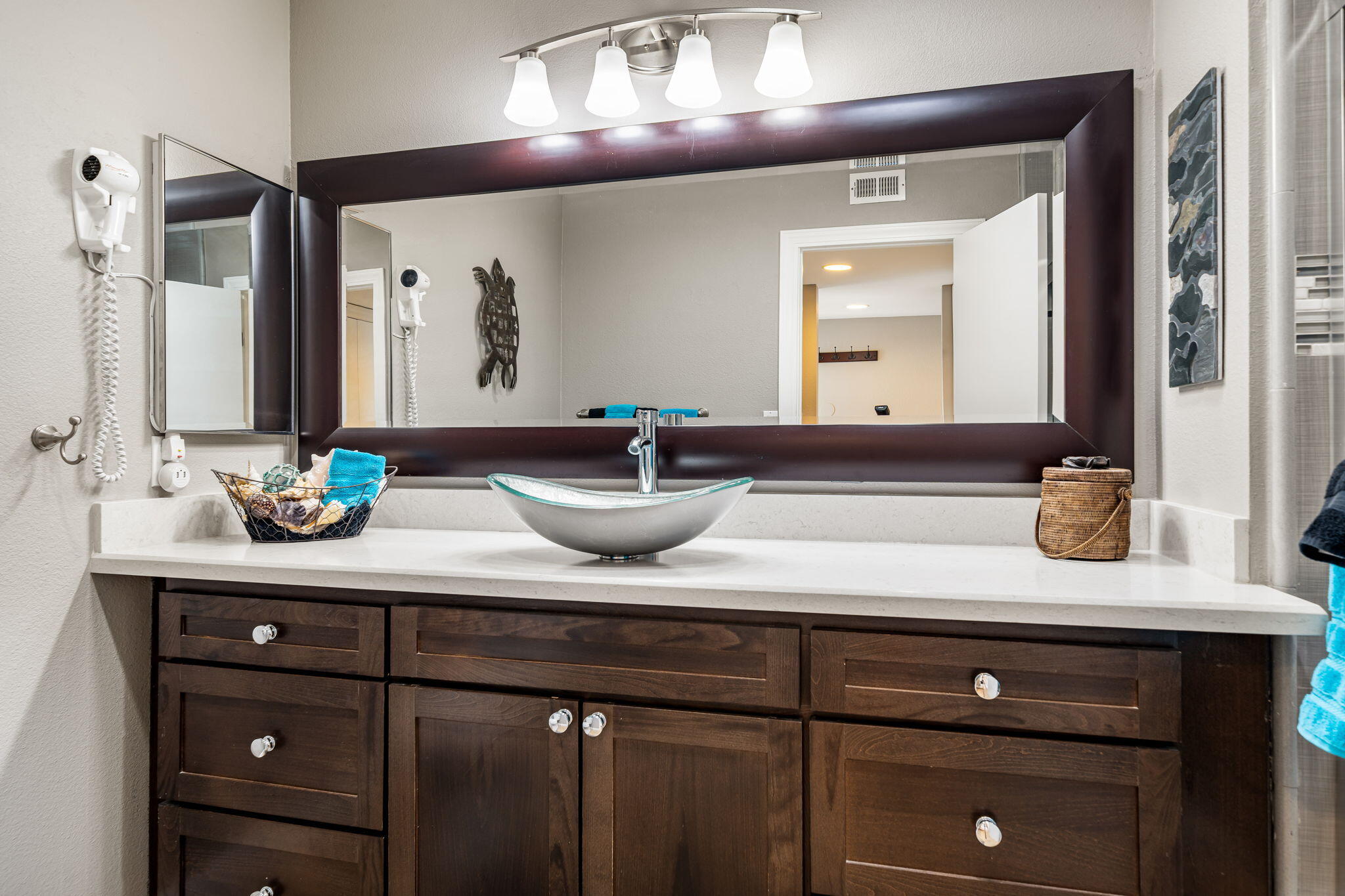 21 Toledo Drive Rancho Mirage, CA 92270 - Photo 24 of 35 a bathroom with a sink and a mirror