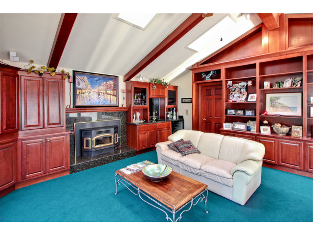 1120 Larkin Valley Road Watsonville, CA 95076 - Photo 12 of 24 Gallery Image 12