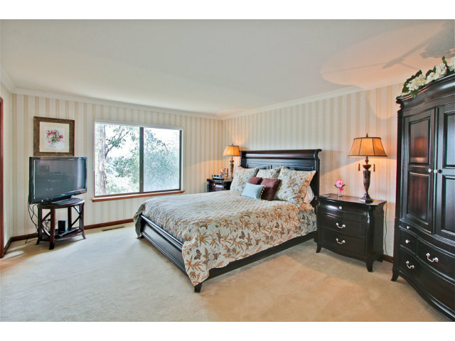 1120 Larkin Valley Road Watsonville, CA 95076 - Photo 14 of 24 Gallery Image 14