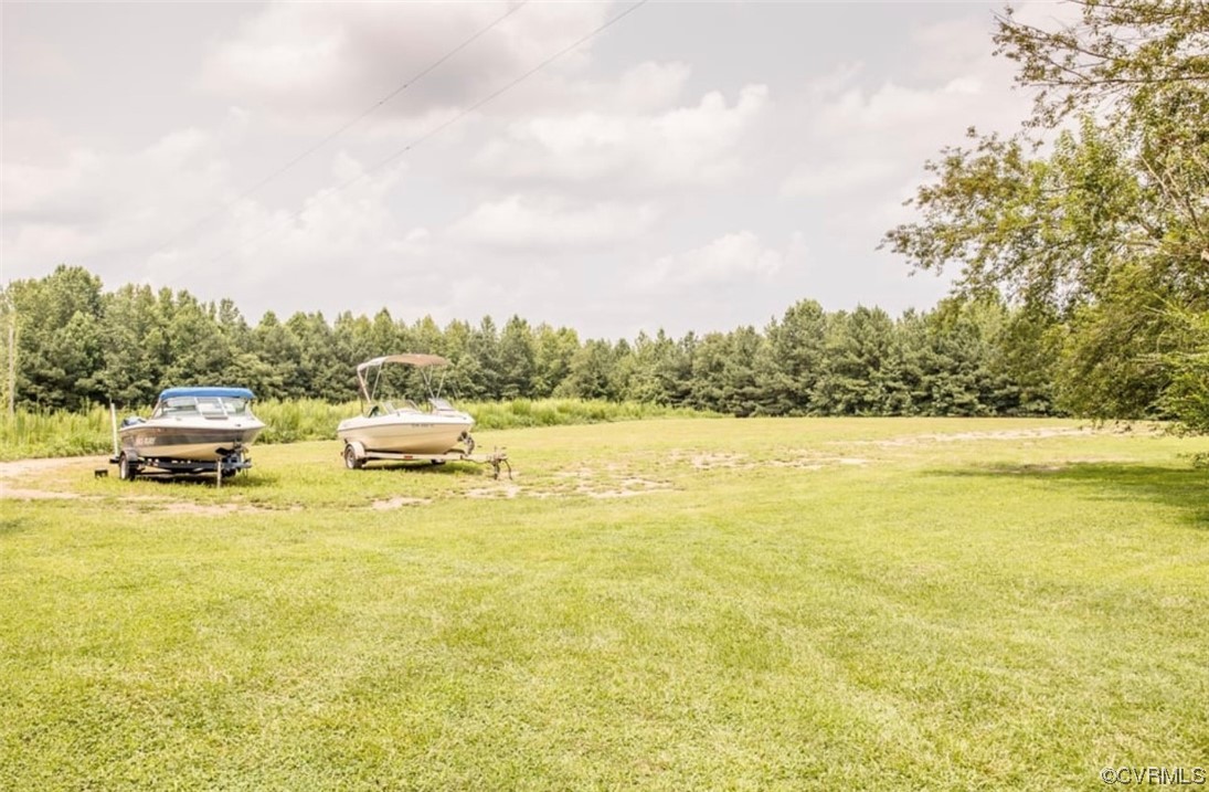 6302 Grubby Road Wilsons, VA 23894 - Photo 3 of 19 a view of an ocean view