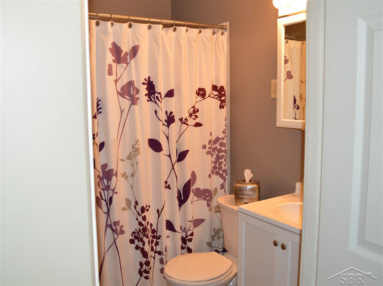 513 South Hampton Street Bay City, MI 48708 - Photo 15 of 19 31313532-14.JPG