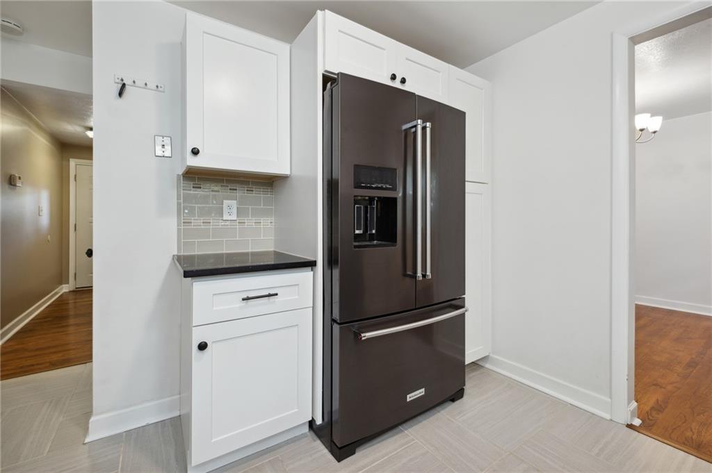 140 South Jamestown Road Coraopolis, PA 15108 - Photo 11 of 41 Gallery Image 11