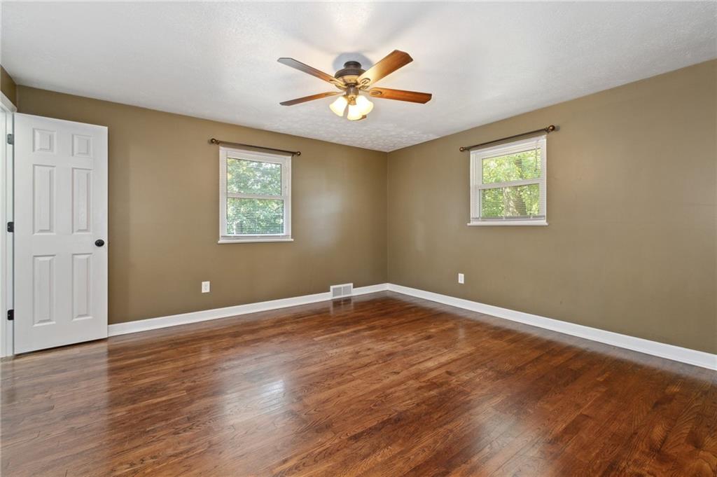 140 South Jamestown Road Coraopolis, PA 15108 - Photo 12 of 41 Gallery Image 12