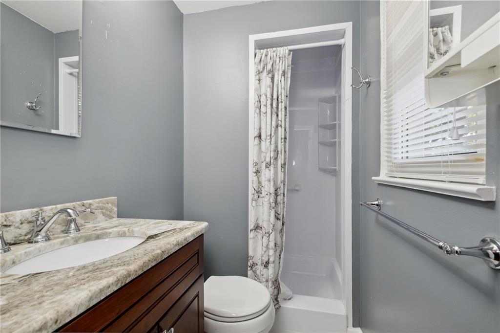140 South Jamestown Road Coraopolis, PA 15108 - Photo 14 of 41 Gallery Image 14