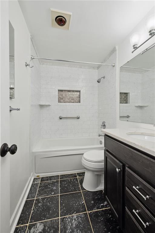 140 South Jamestown Road Coraopolis, PA 15108 - Photo 19 of 41 Gallery Image 19