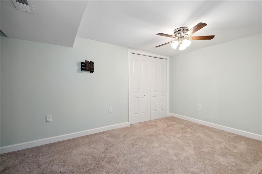 140 South Jamestown Road Coraopolis, PA 15108 - Photo 24 of 41 Gallery Image 24