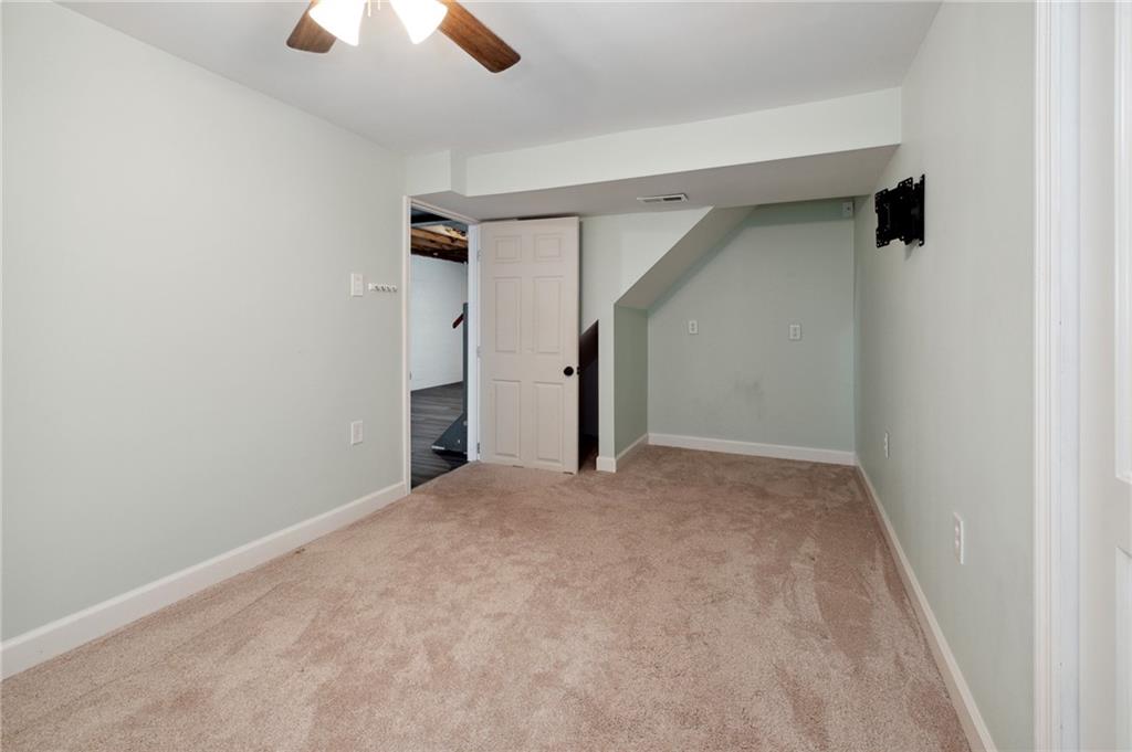 140 South Jamestown Road Coraopolis, PA 15108 - Photo 25 of 41 Gallery Image 25