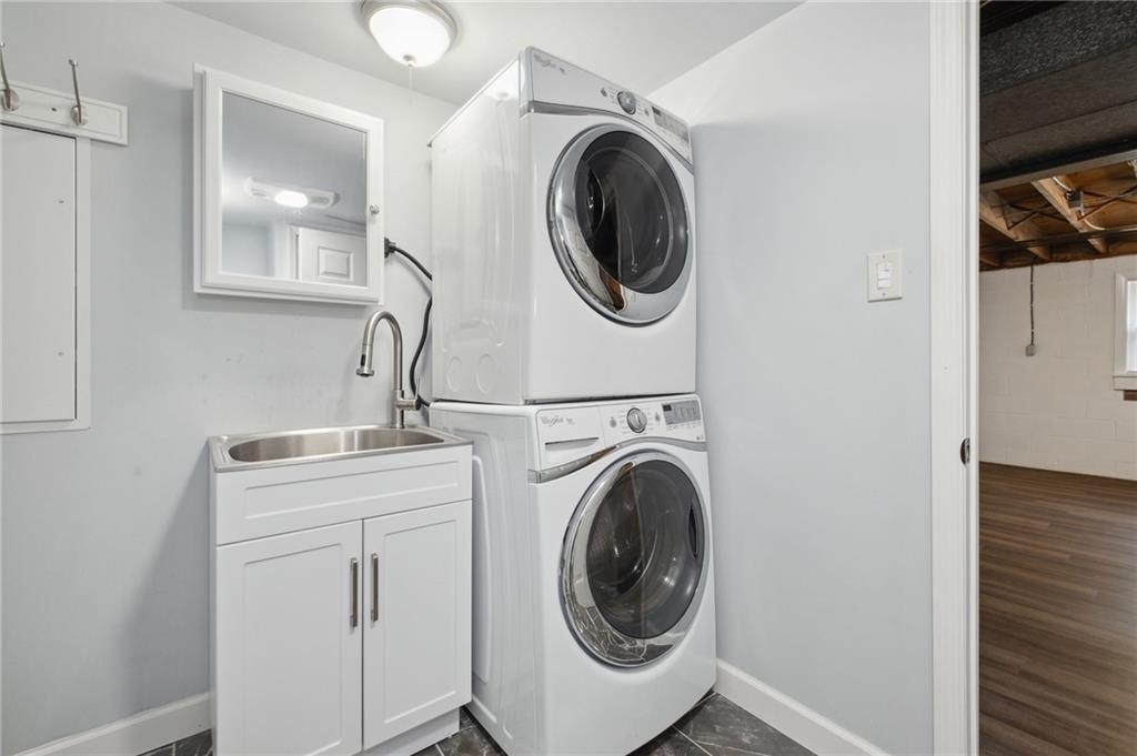 140 South Jamestown Road Coraopolis, PA 15108 - Photo 27 of 41 Gallery Image 27