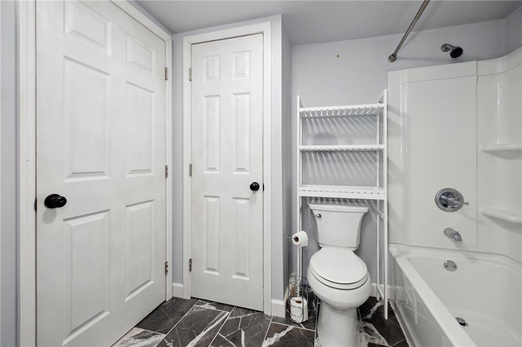 140 South Jamestown Road Coraopolis, PA 15108 - Photo 28 of 41 Gallery Image 28