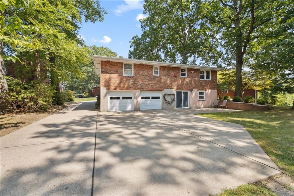 140 South Jamestown Road Coraopolis, PA 15108 - Photo 29 of 41 Gallery Image 29