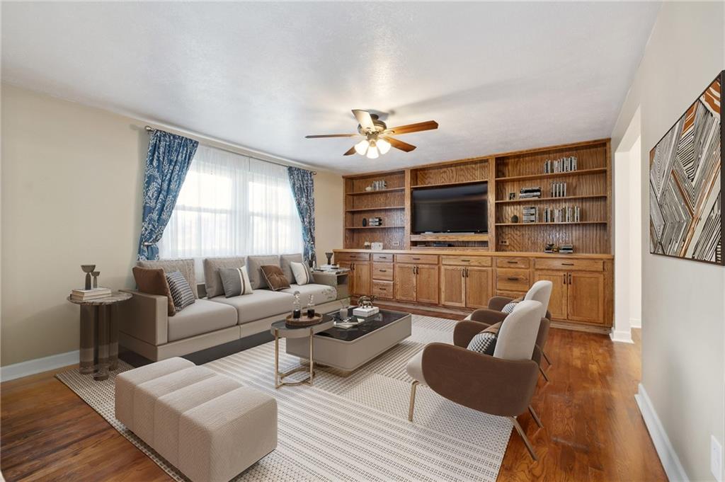 140 South Jamestown Road Coraopolis, PA 15108 - Photo 3 of 41 Gallery Image 3