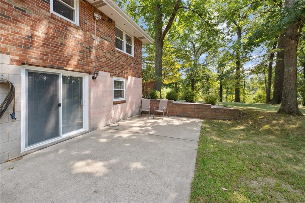 140 South Jamestown Road Coraopolis, PA 15108 - Photo 36 of 41 Gallery Image 36