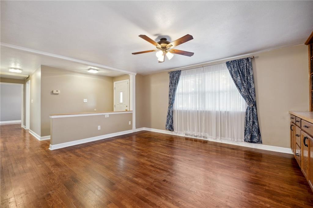 140 South Jamestown Road Coraopolis, PA 15108 - Photo 5 of 41 Gallery Image 5