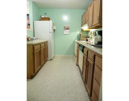46 Evergreen Road, Unit 110 Northampton, MA 01053 - Photo 3 of 15