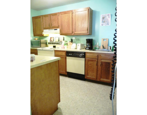 46 Evergreen Road, Unit 110 Northampton, MA 01053 - Photo 5 of 15
