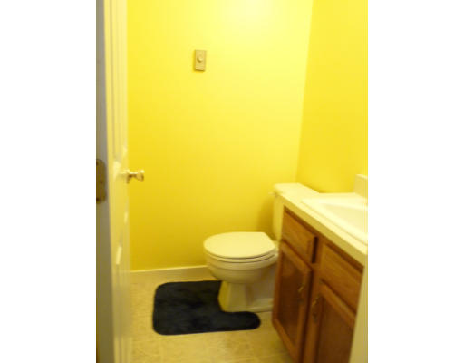 46 Evergreen Road, Unit 110 Northampton, MA 01053 - Photo 9 of 15