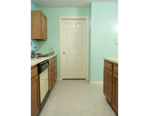 46 Evergreen Road, Unit 110 Northampton, MA 01053 - Photo 10 of 15