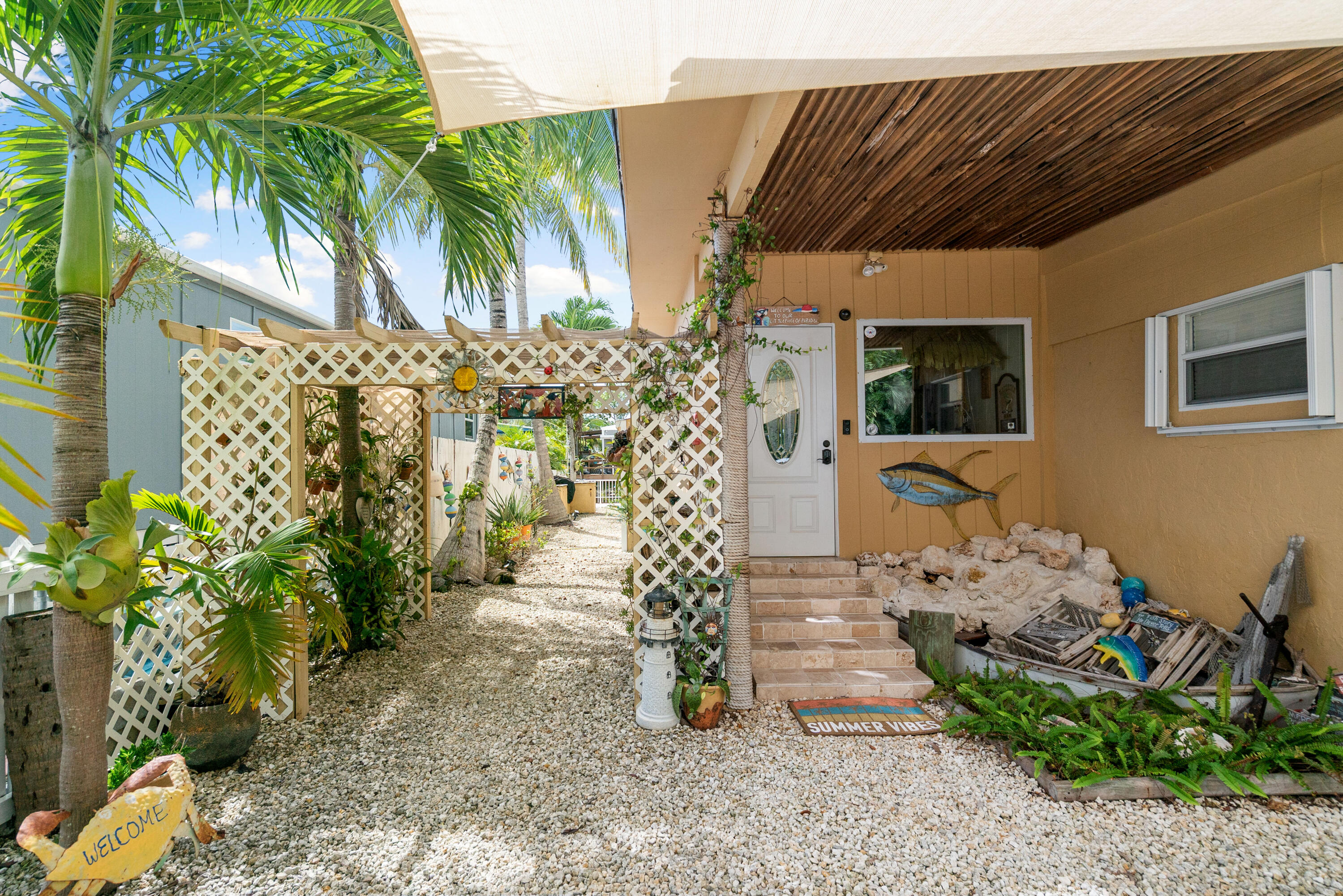 464 Bowie Lane Key Largo, FL 33037 - Photo 3 of 31 DSC00941