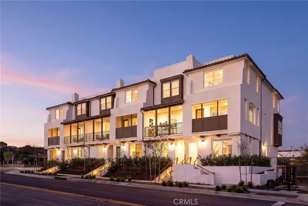 $736,200 | 308 East Whittier Boulevard, La Habra, CA 90631