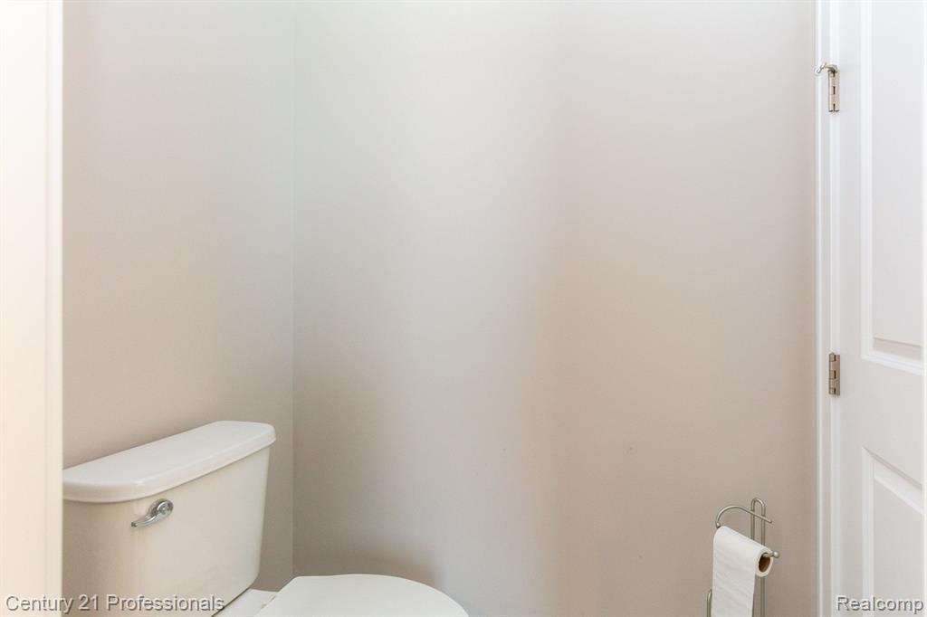 2544 Rosemond Lane Rochester, MI 48309 - Photo 23 of 47 Gallery Image 23