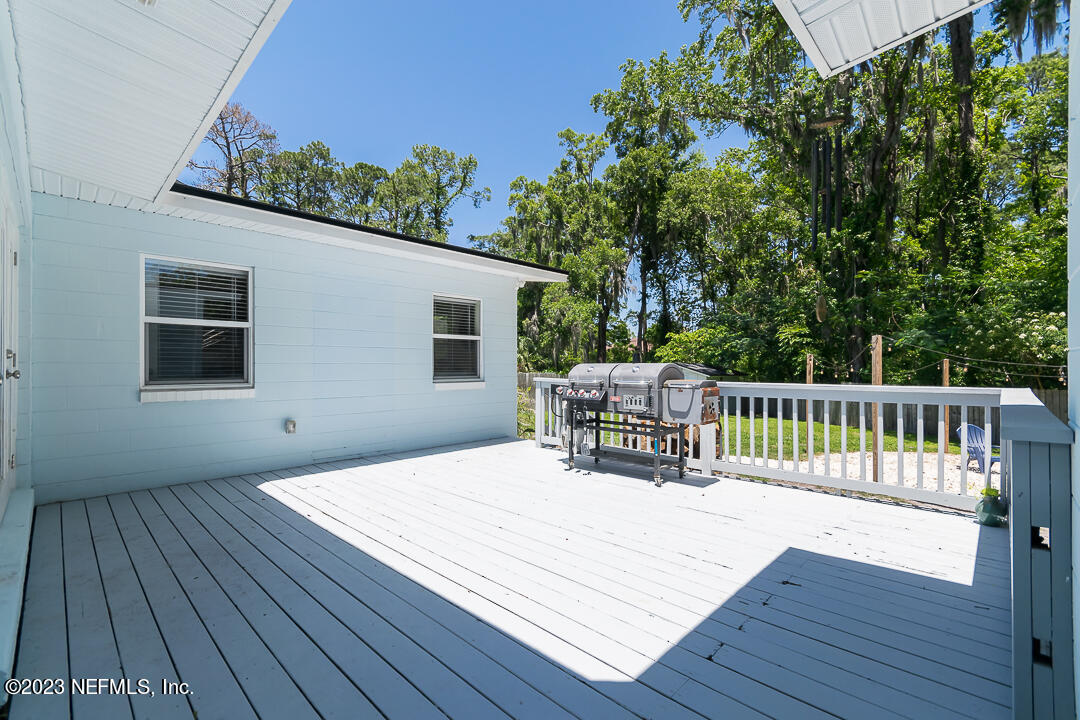 1121 Nightingale Road Jacksonville, FL 32216 - Photo 22 of 26 Large Deck