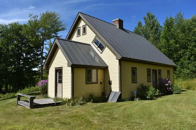 $595,000 | 1982 Robtoy Road, Lowell, VT 05847