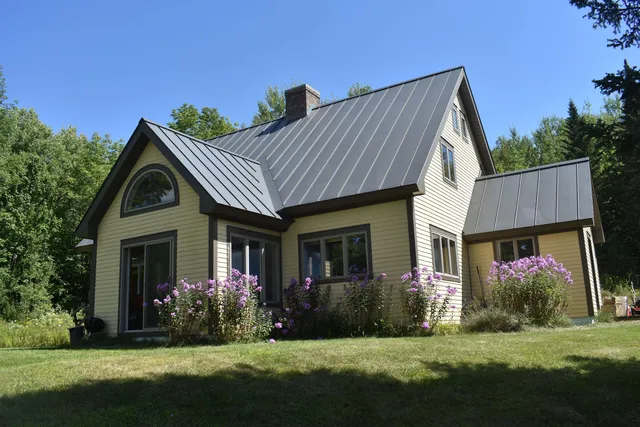 $595,000 | 1982 Robtoy Road, Lowell, VT 05847