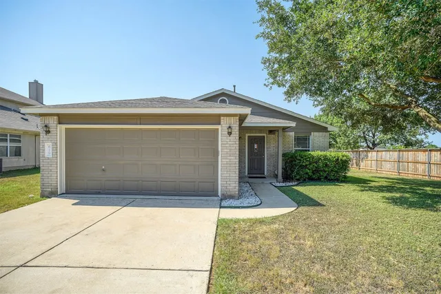 $269,900 | 619 Carole Cove, Bastrop, TX 78602