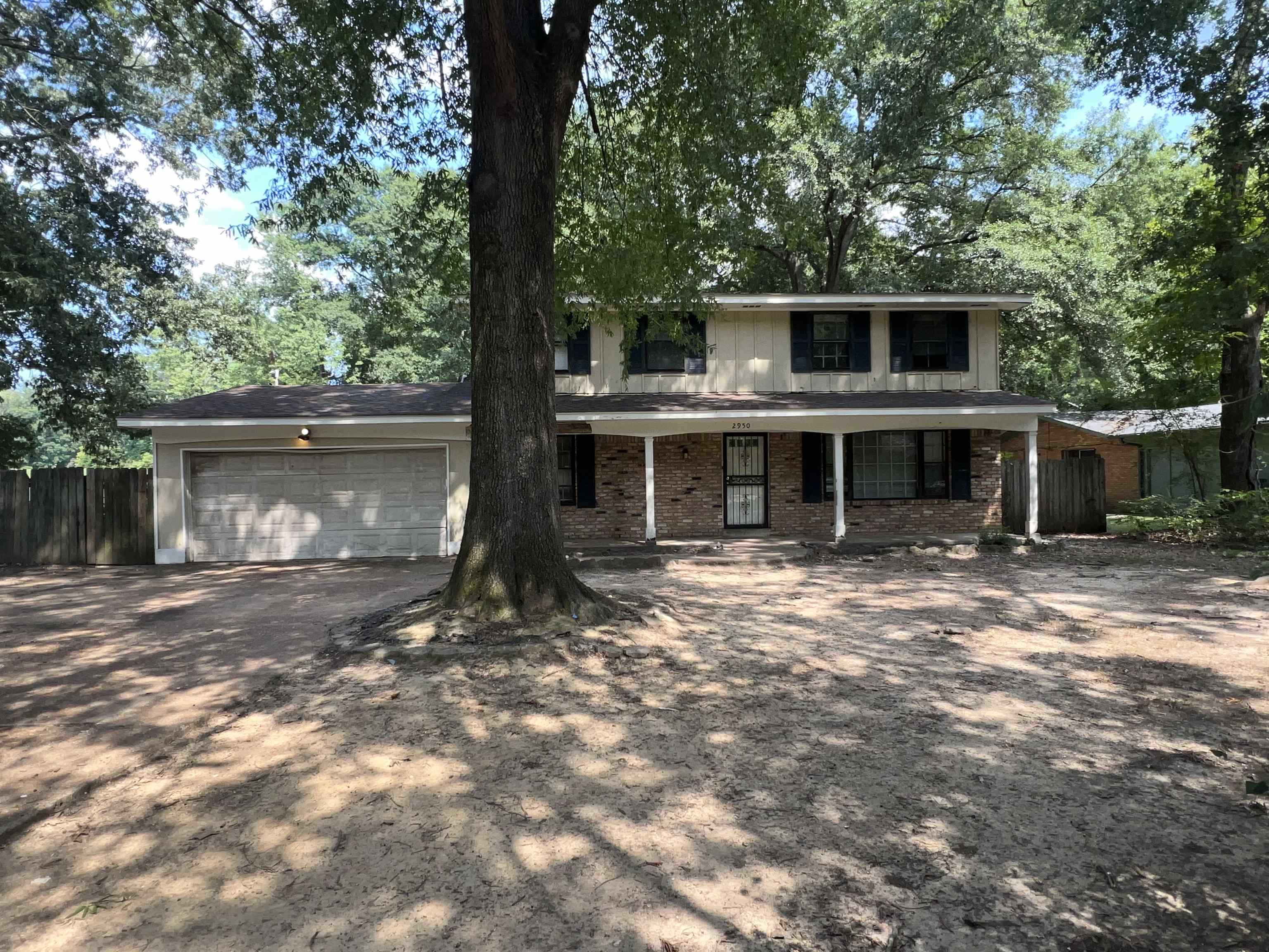 2950 Invergarry Road Memphis, TN 38128 - Photo 1 of 19 Front of property with a garage