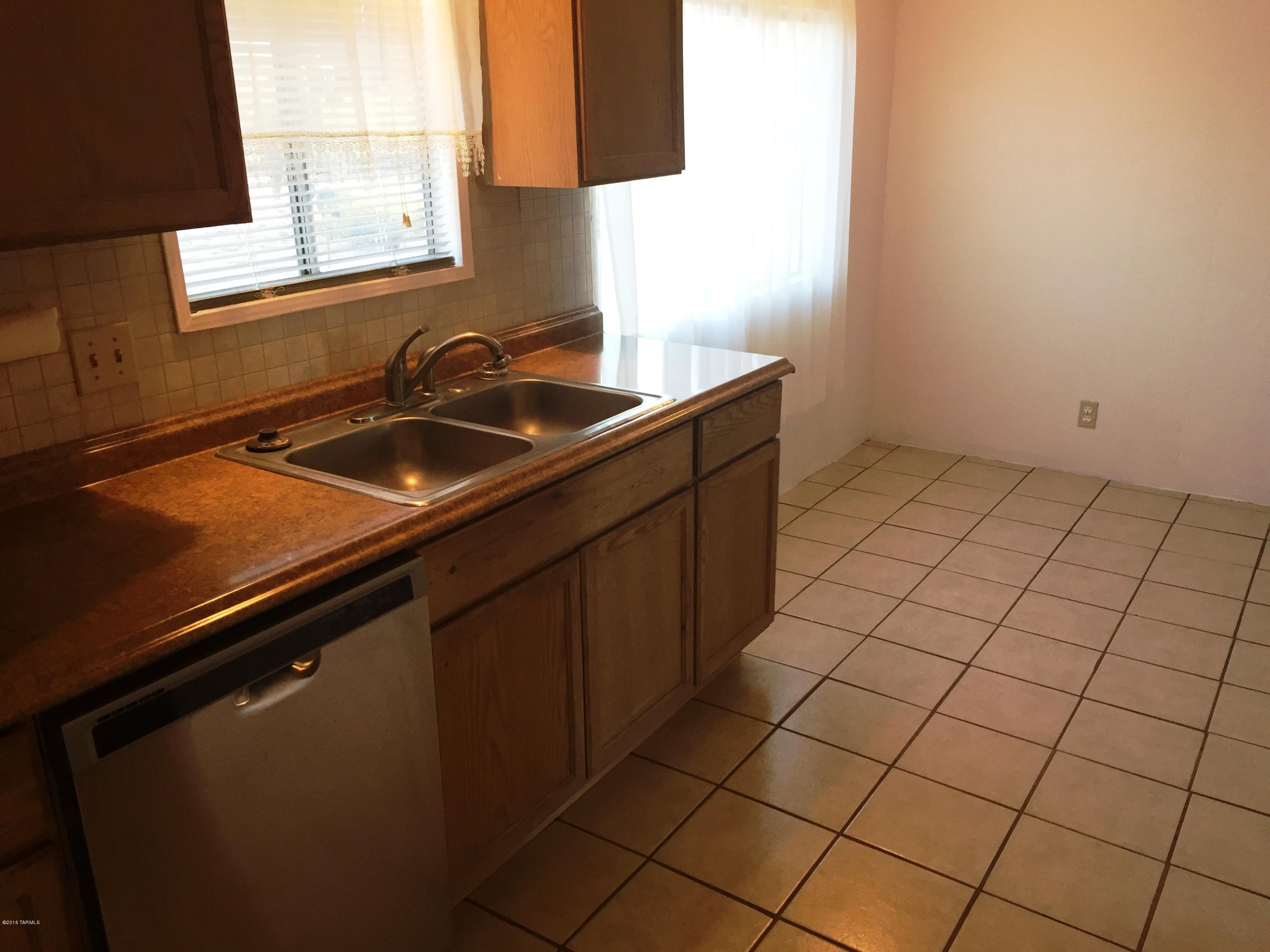 11491 West Ina Road Tucson, AZ 85743 - Photo 4 of 20 Gallery Image 4