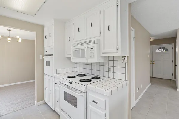 $560,000 | 1027 Charleston Circle, Roseville, CA 95661