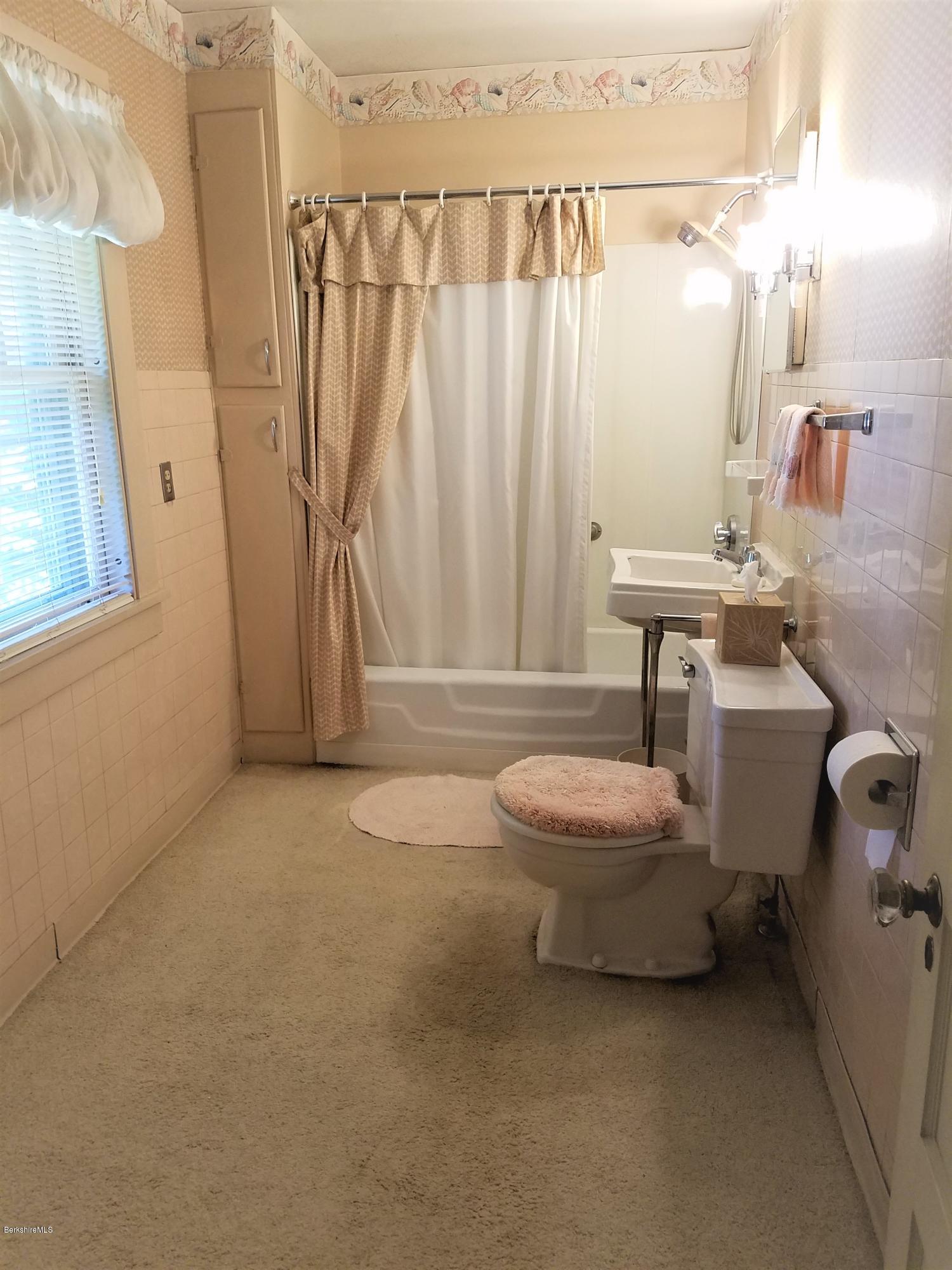 260 Holmes Road Pittsfield, MA 01201 - Photo 32 of 35 Full Bath