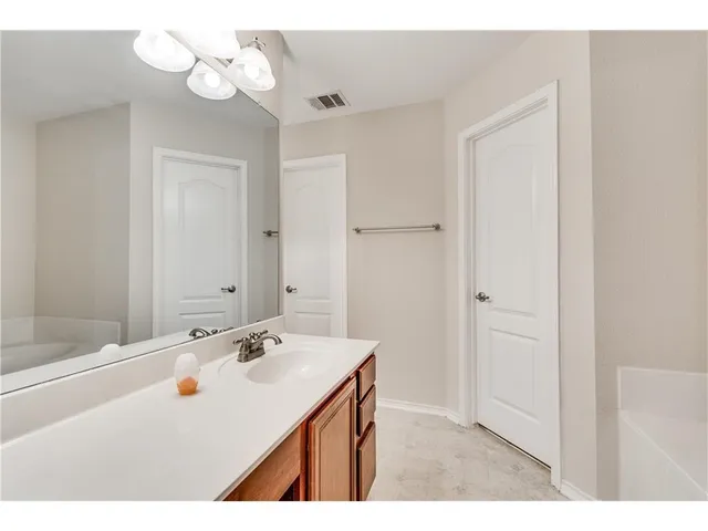 $2,399 | 524 Castebar Drive, Round Rock, TX 78664