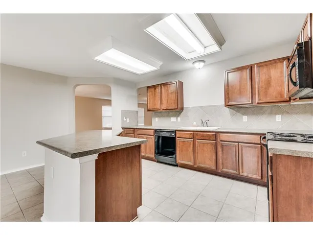 $2,399 | 524 Castebar Drive, Round Rock, TX 78664