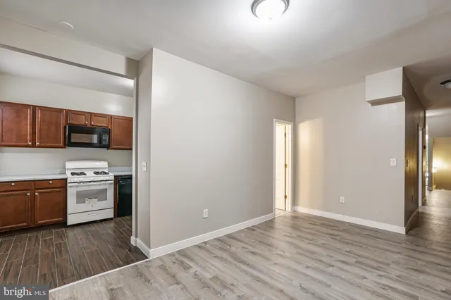 $1,200,000 | 302 V Street Northeast, Washington, DC 20002