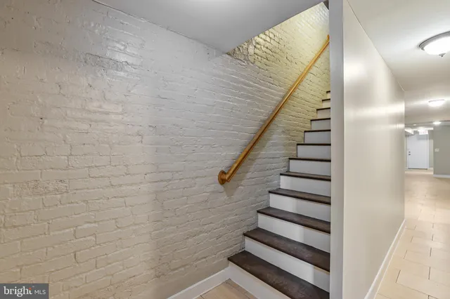 $1,200,000 | 302 V Street Northeast, Washington, DC 20002