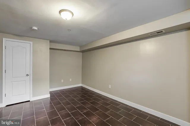 $1,200,000 | 302 V Street Northeast, Washington, DC 20002