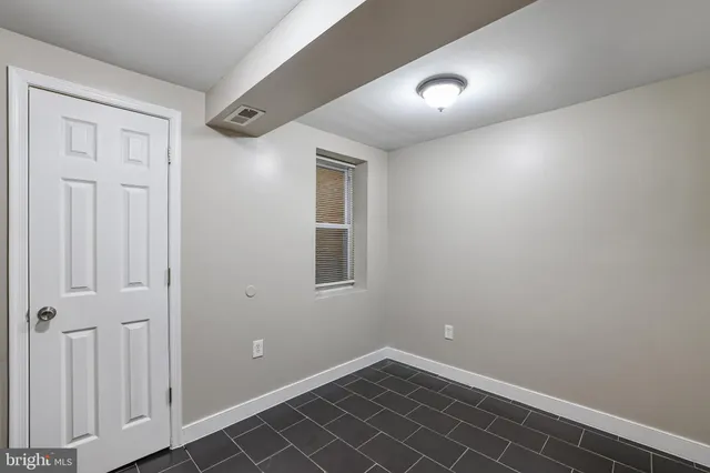 $1,200,000 | 302 V Street Northeast, Washington, DC 20002