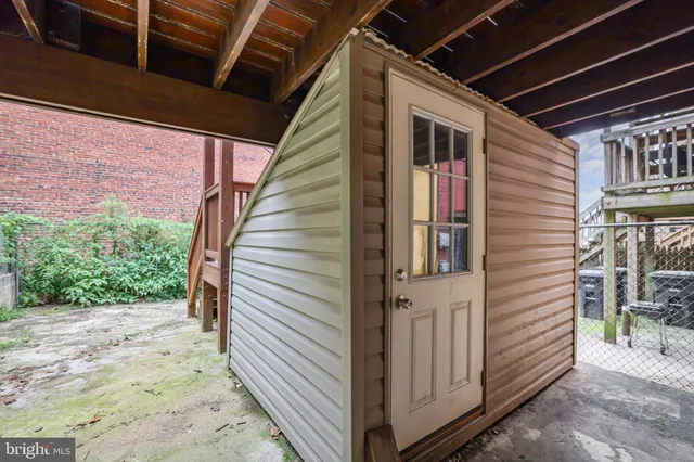 $1,200,000 | 302 V Street Northeast, Washington, DC 20002