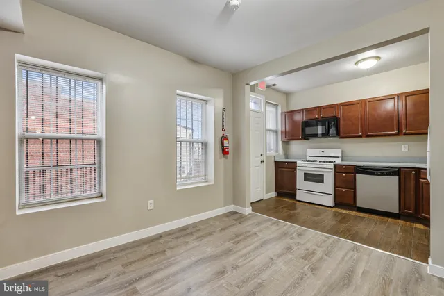 $1,200,000 | 302 V Street Northeast, Washington, DC 20002