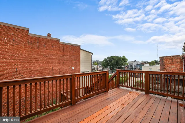 $1,200,000 | 302 V Street Northeast, Washington, DC 20002