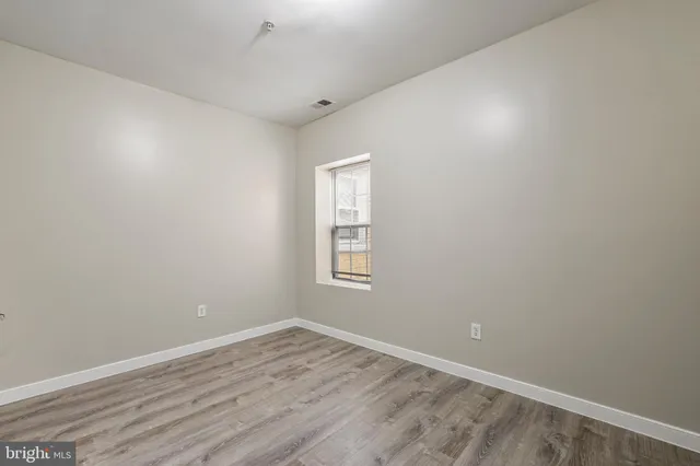 $1,200,000 | 302 V Street Northeast, Washington, DC 20002