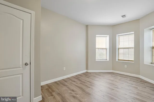 $1,200,000 | 302 V Street Northeast, Washington, DC 20002