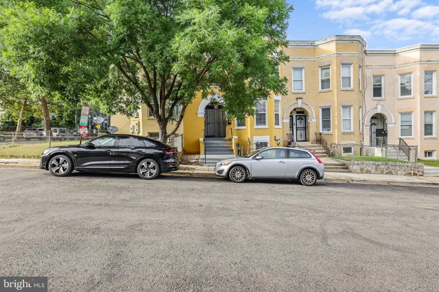 $1,200,000 | 302 V Street Northeast, Washington, DC 20002